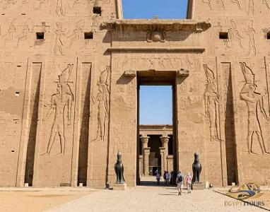 Edfu Temple Horus, horse carriage ride Edfu, Nile cruise excursions..webp