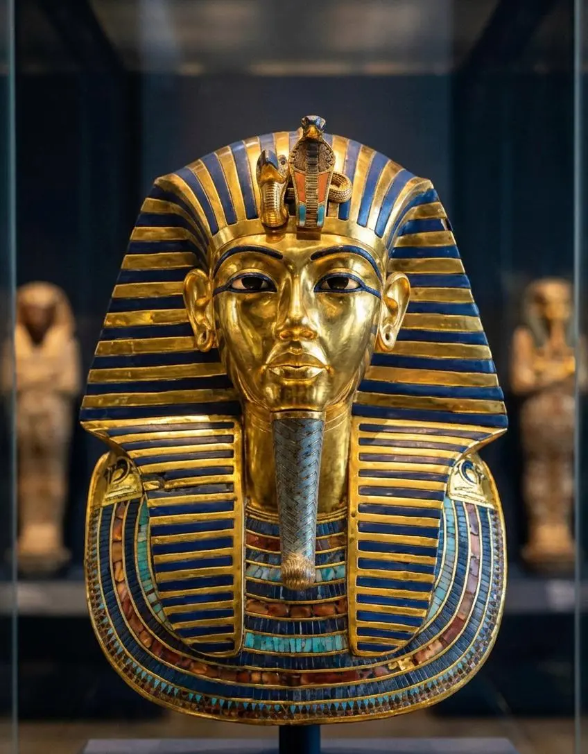Egyptian Museum treasures Tahrir, King Tutankhamun golden mask, Cairo historical day trip..webp